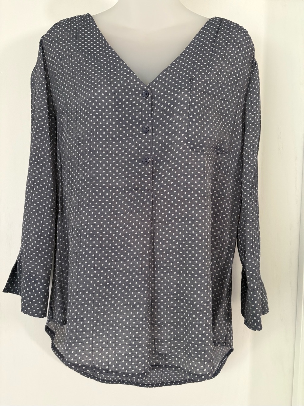 Womens Gray Polka Dot V-Neck Button Front Blouse size L